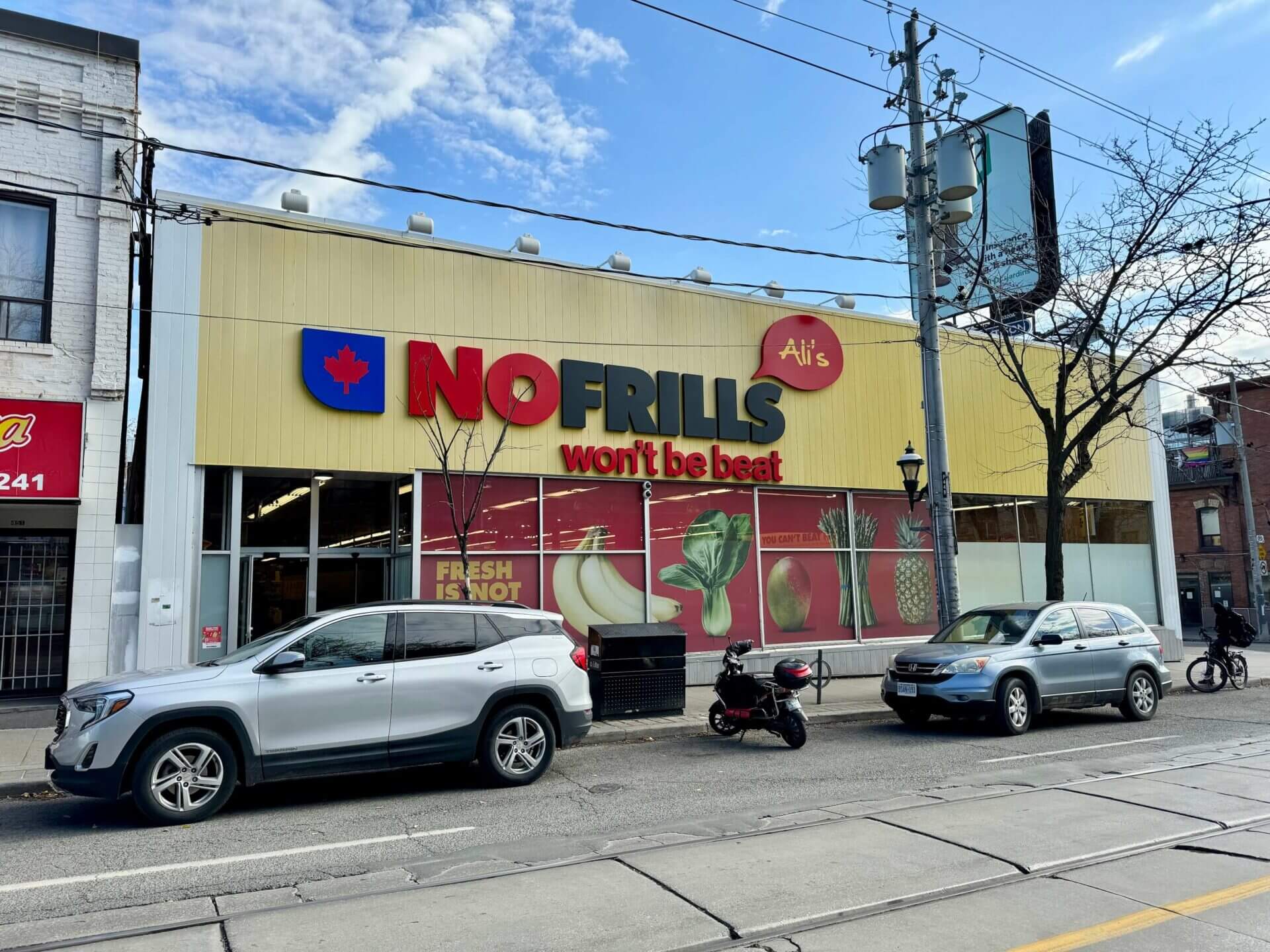 Ali's No Frills on Parliament Street